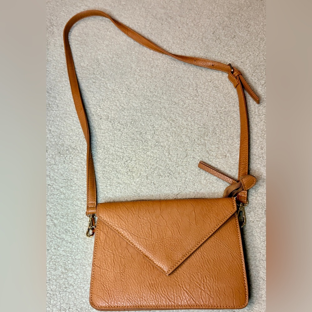 Chic Tan Crossbody Bag
